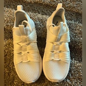 Puma White Soft Foam Tennis Shoes